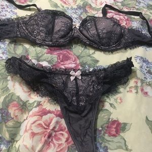 Vintage Victoria’s Secret Bra Set